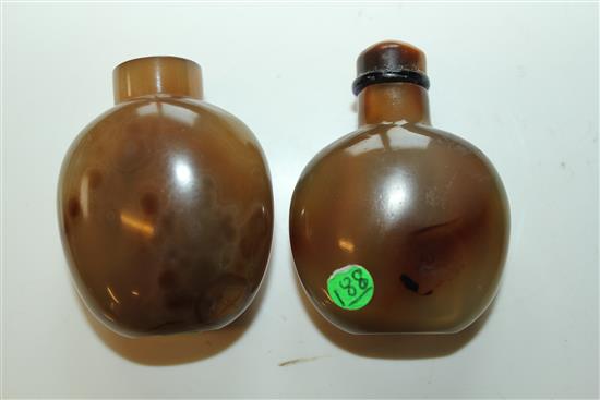 Two Chinese chalcedony snuff bottles, 1750-1900, Richards(-)